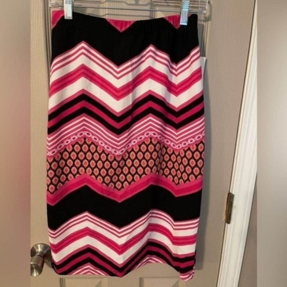 Mod Land chevron pattern vintage pencil skirt. NWT